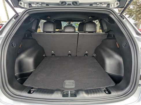 Certified 2025 Jeep Compass Latitude image 12