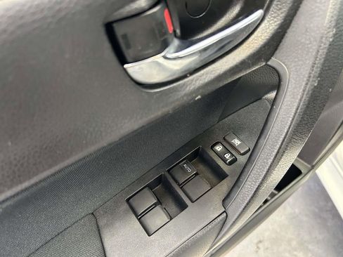 Used 2017 Toyota Corolla LE FWD image 17