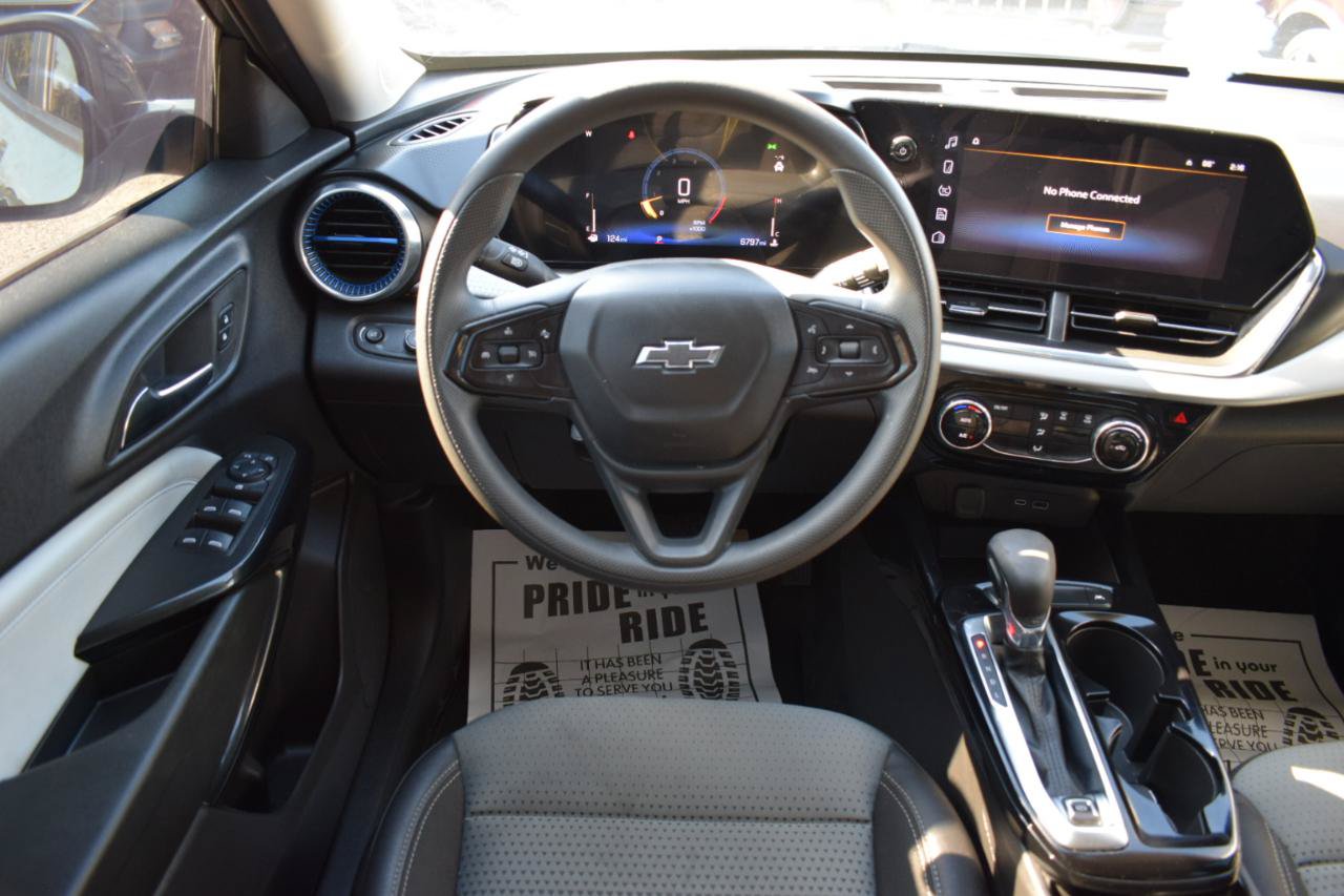 Used 2026 Chevrolet Trax LT FWD image 18