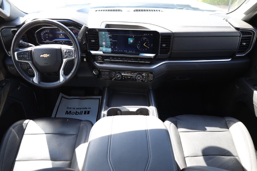 Used 2024 Chevrolet Silverado 3500 LTZ w/ LTZ Convenience Package AWD/4WD image 19