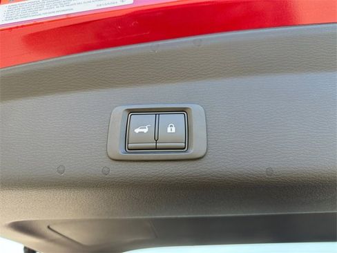 New 2025 Mitsubishi Outlander SE image 10