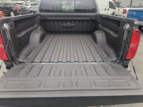 Used 2020 Chevrolet Colorado LT w/ Colorado RST Special Edition RWD image 31