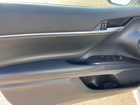 Used 2023 Toyota Camry SE image 14