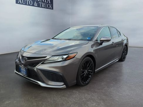 Used 2021 Toyota Camry XSE FWD image 1