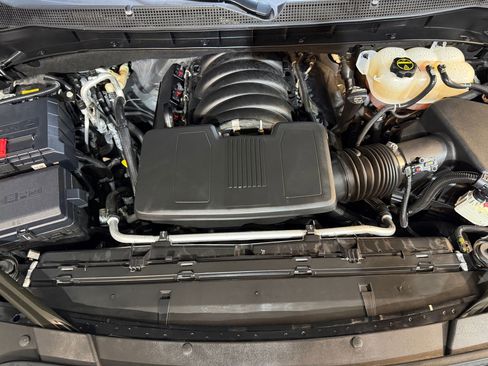 Used 2025 Chevrolet Suburban RST w/ Comfort Package image 53