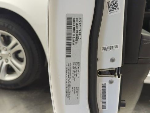 Used 2022 Dodge Charger SXT RWD image 28