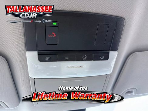 Used 2025 Nissan Altima 2.5 SV FWD image 18