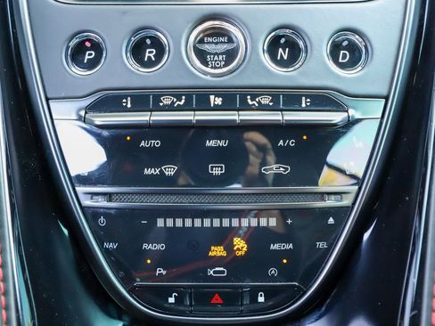 Used 2019 Aston Martin DBS Superleggera RWD image 38