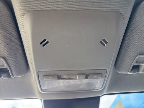 Used 2021 Chevrolet Trax LT image 27