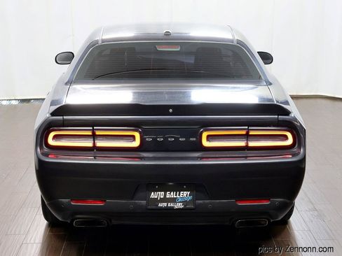 Used 2019 Dodge Challenger R/T RWD image 18