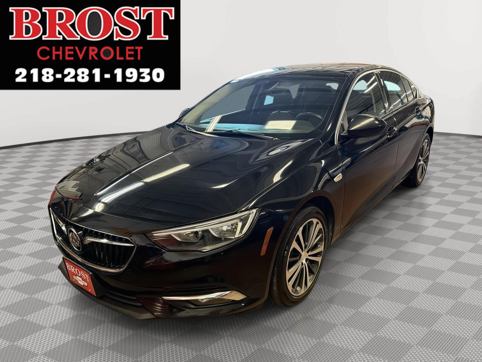 Used 2018 Buick Regal Essence FWD image 1