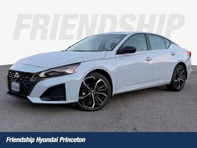 Used 2023 Nissan Altima 2.5 SR