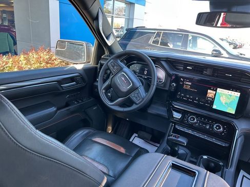 Used 2022 GMC Sierra 1500 AT4 w/ AT4 Preferred Package image 15