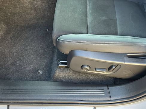 Certified 2023 Volvo C40 P8 Recharge Plus AWD/4WD image 25