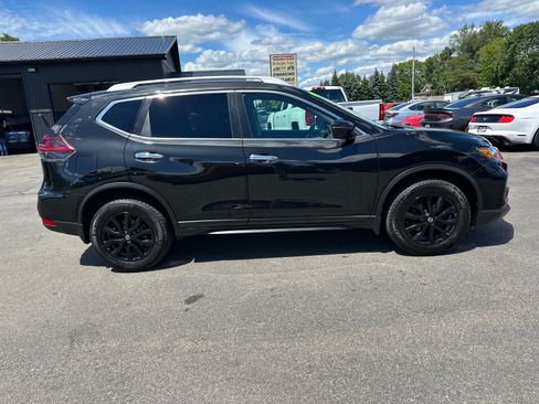 Used 2020 Nissan Rogue S AWD/4WD image 2