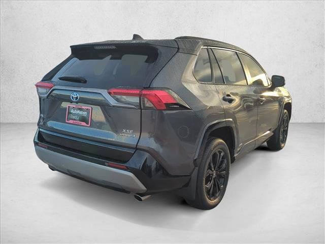 Used 2024 Toyota RAV4 XSE AWD/4WD image 5