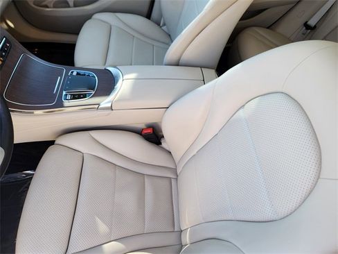 Certified 2021 Mercedes-Benz GLC 300 4MATIC image 8