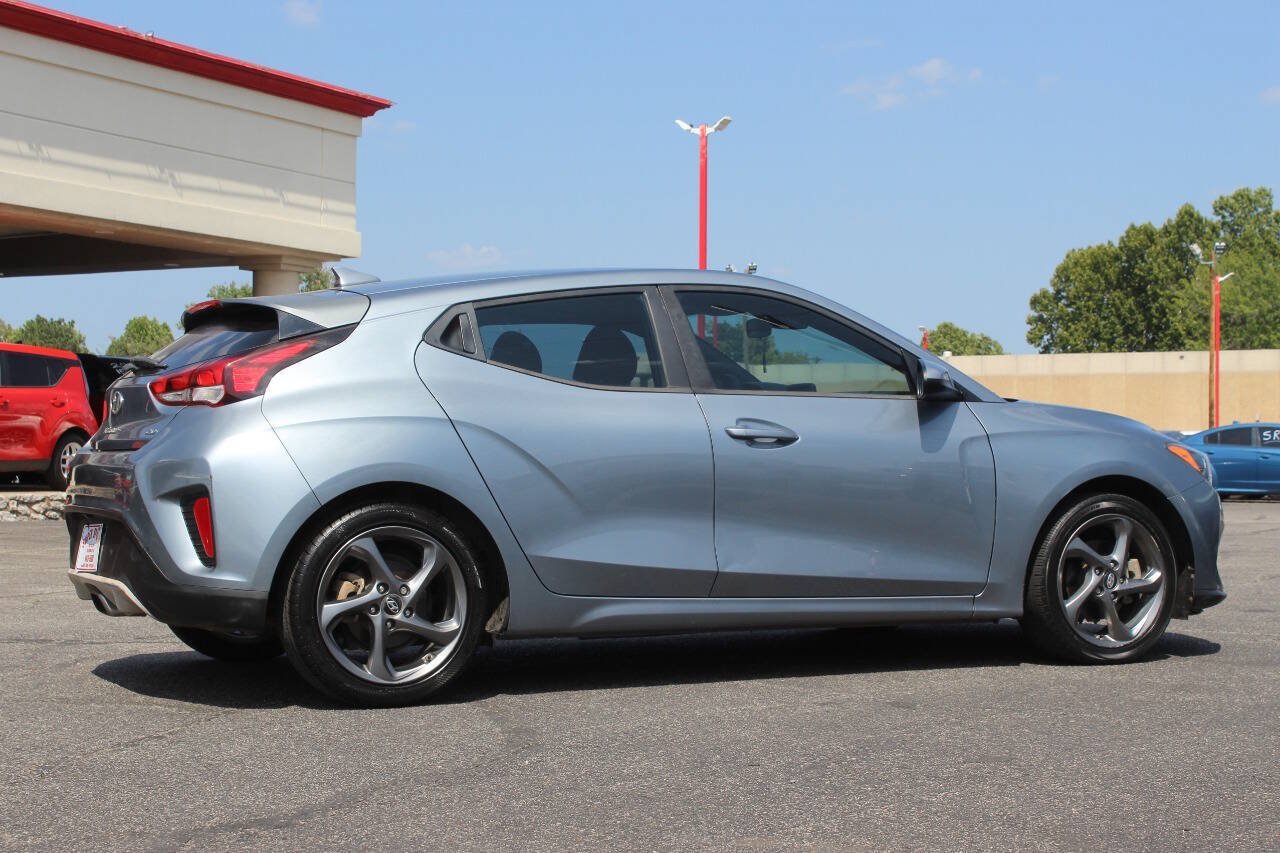 Used 2019 Hyundai Veloster 2.0 FWD image 3