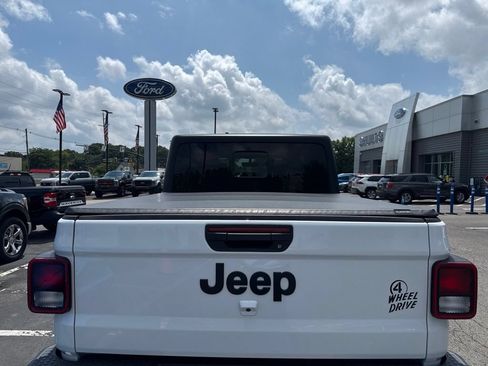 Used 2021 Jeep Gladiator Sport AWD/4WD image 6