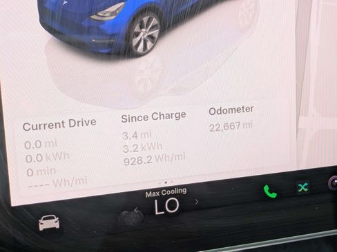 Used 2024 Tesla Model Y Long Range AWD/4WD image 24
