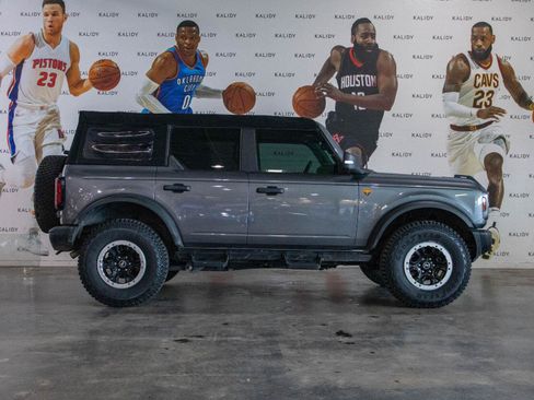 Used 2023 Ford Bronco Badlands w/ Sasquatch Package AWD/4WD image 18