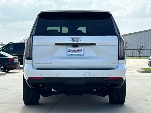 Used 2025 Cadillac Escalade Sport w/ Touring Package image 7