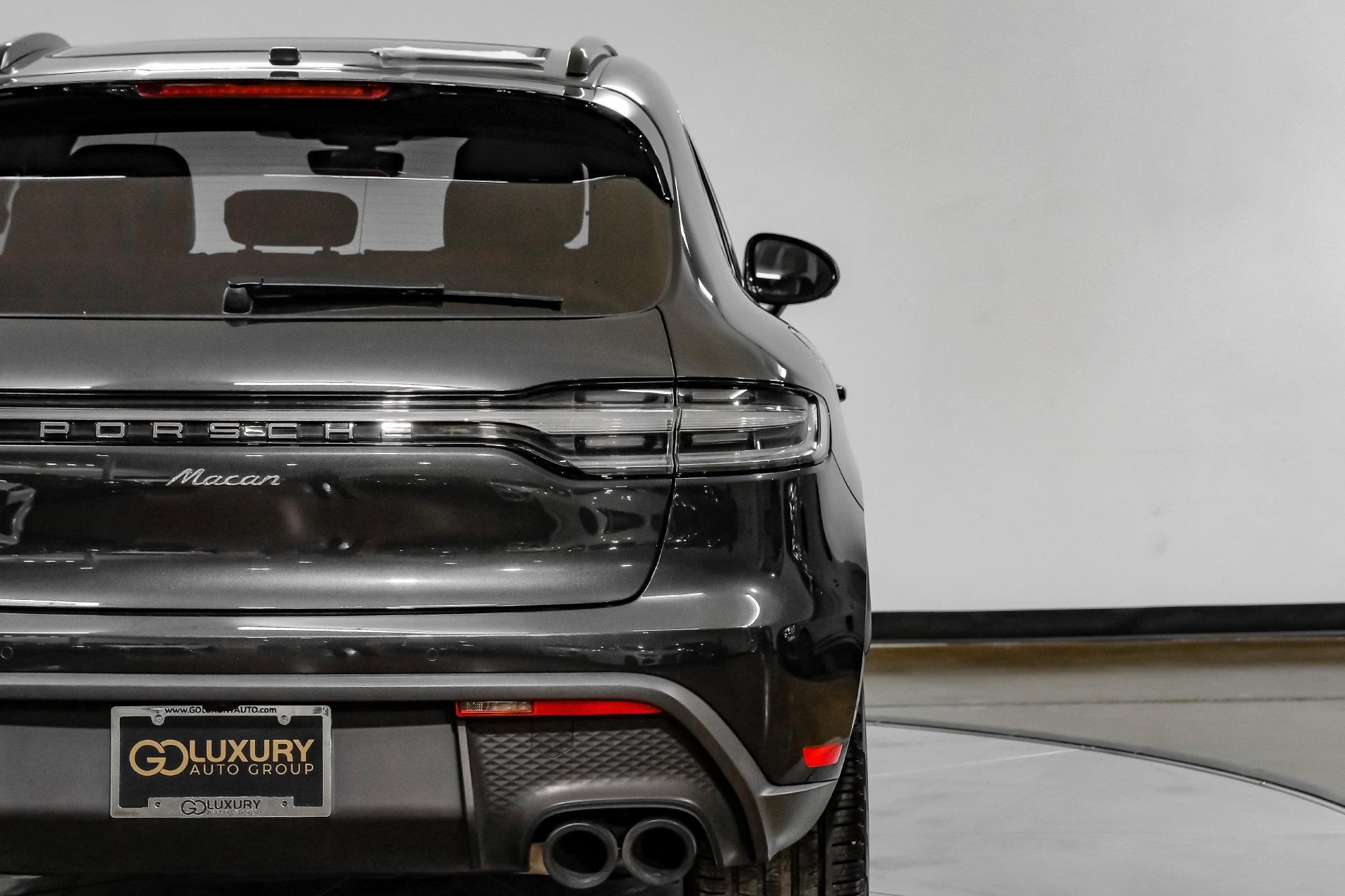 Used 2024 Porsche Macan AWD/4WD image 52