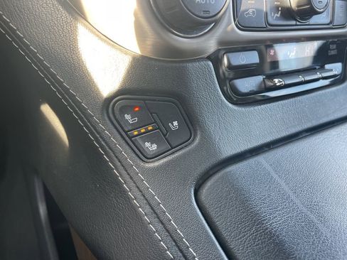 Used 2019 GMC Yukon XL Denali w/ Denali Ultimate Package image 26