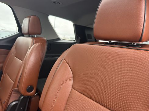 Certified 2019 Chevrolet Traverse High Country w/ LPO, Floor Liner Package AWD/4WD image 35