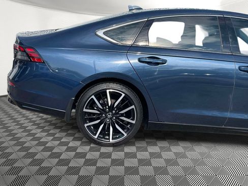 Used 2024 Honda Accord Touring image 7