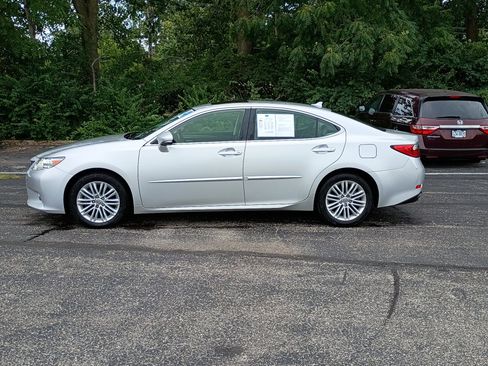 Used 2014 Lexus ES 350 w/ Luxury Package FWD image 6