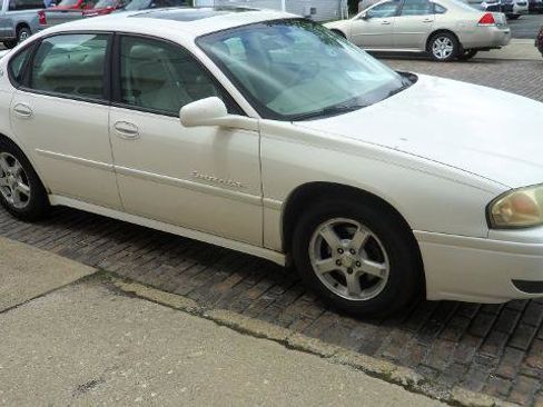 Used 2004 Chevrolet Impala LS w/ Preferred Equipment Group image 3