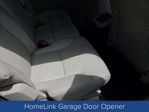Used 2018 Volvo XC90 T6 Momentum w/ Convenience Package AWD/4WD image 14
