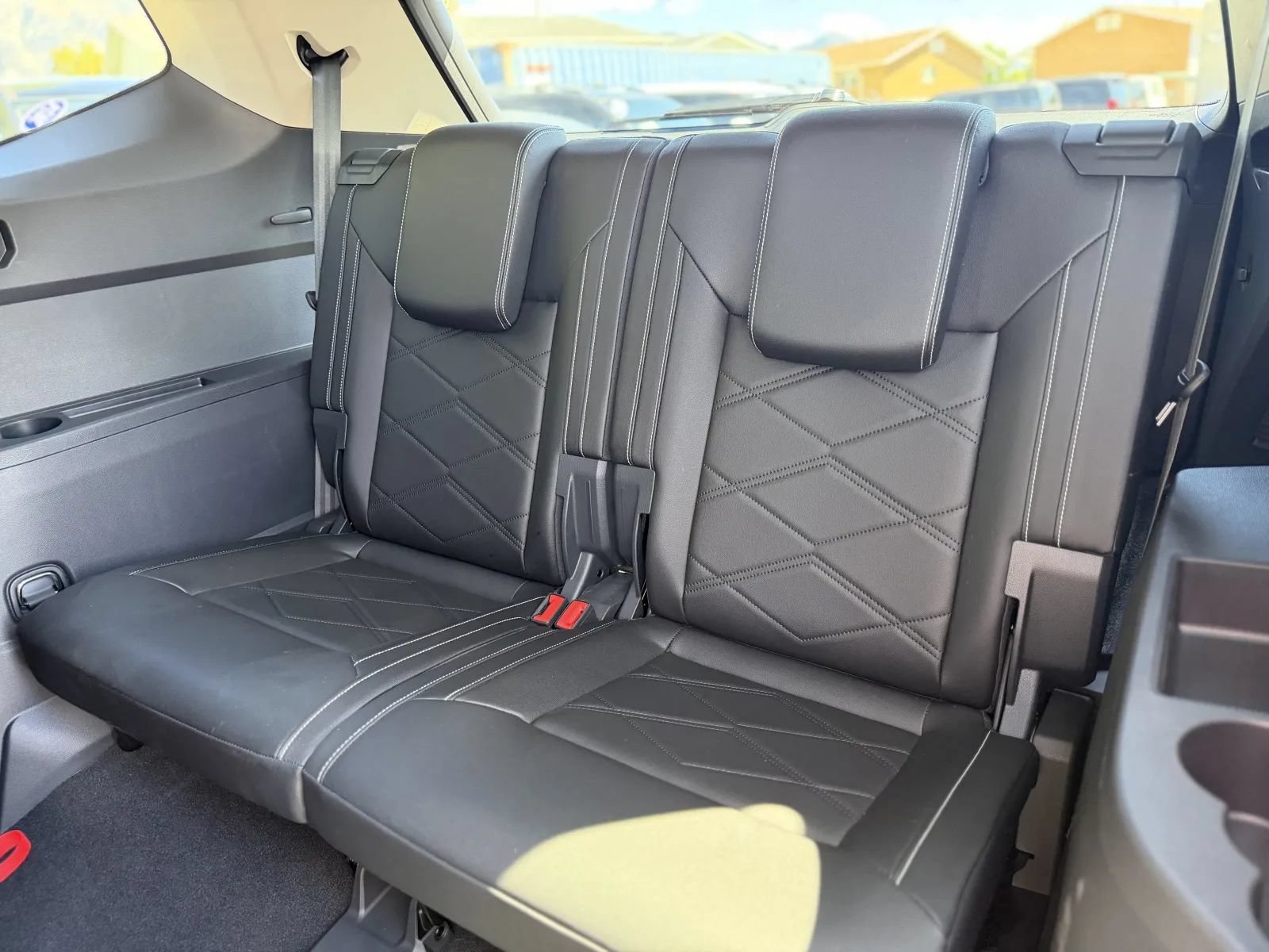 Used 2025 Volkswagen Atlas SE FWD image 16