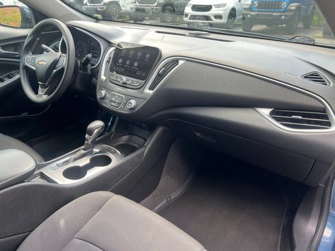 Used 2024 Chevrolet Malibu LS FWD image 24