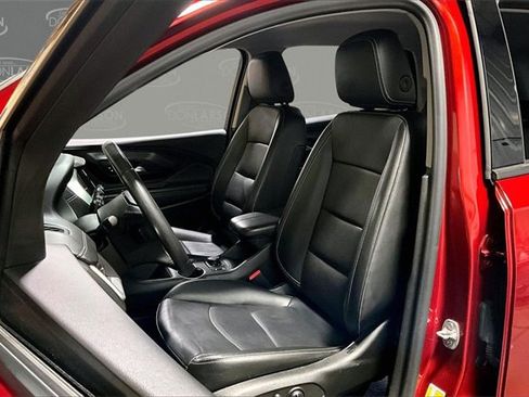 Used 2022 GMC Terrain SLT w/ LPO, Floor Liner Package image 13