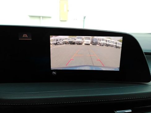 Used 2024 Cadillac XT4 Premium Luxury FWD image 8