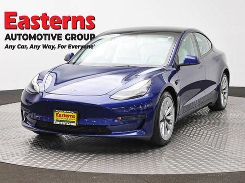Used 2023 Tesla Model 3 Standard Range RWD image 1