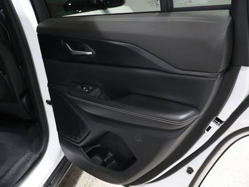 Used 2023 Jeep Grand Cherokee Altitude image 25