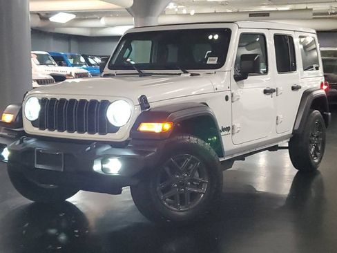 Used 2026 Jeep Wrangler Unlimited Sport AWD/4WD image 33