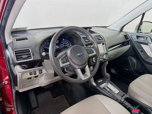 Used 2018 Subaru Forester 2.5i Limited AWD/4WD image 16