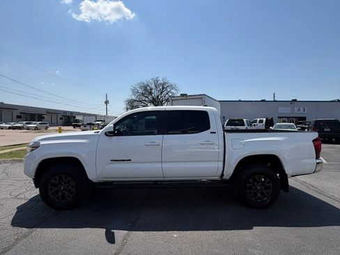 Used 2021 Toyota Tacoma SR5 w/ SR5 Appearance Package (SM) RWD image 6