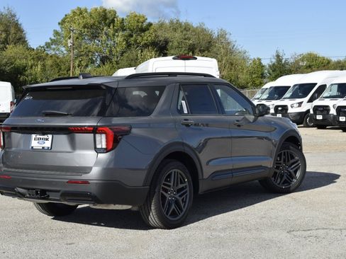 New 2026 Ford Explorer ST-Line w/ ST-Line Street Pack image 6