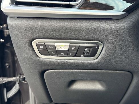 Used 2021 BMW X7 xDrive40i w/ Cold Weather Package image 32