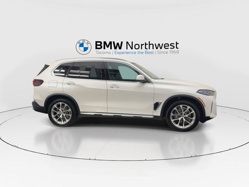 New 2026 BMW X5 xDrive40i AWD/4WD image 5