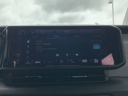 Used 2025 Jeep Wrangler Sport image 12