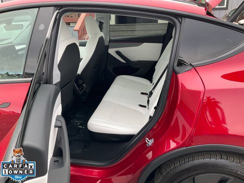 Used 2026 Tesla Model Y 2WD image 7