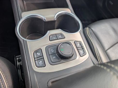 Used 2018 GMC Terrain Denali w/ Advanced Safety Package AWD/4WD image 43