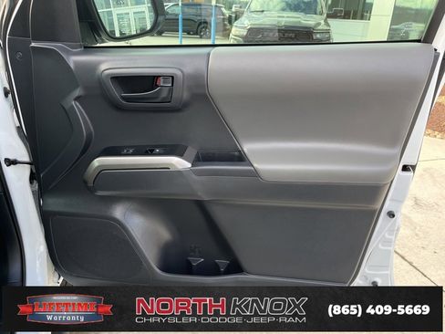 Used 2023 Toyota Tacoma SR5 w/ Technology Package image 28