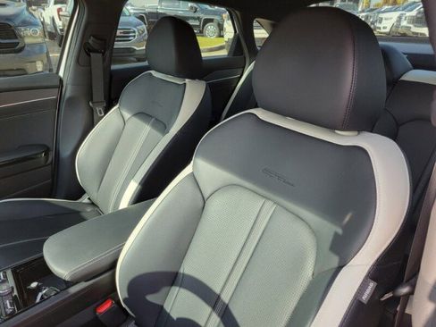 Used 2025 Kia K5 GT-Line w/ GT-Line Premium Package image 11